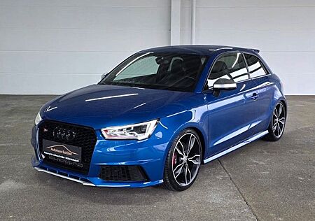 Audi S1 2.0 TFSI quattro+Bose+Schale+Navi+SHZ+H&R Gew