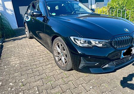 BMW 320d Touring Sport Line Automatik Sport Line