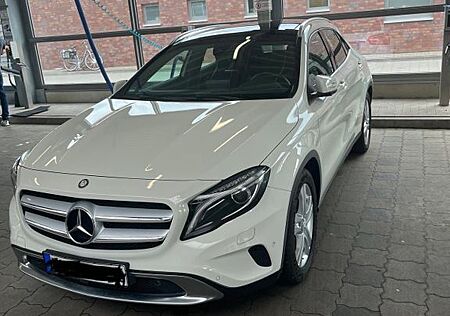 Mercedes-Benz GLA 200 Urban Urban