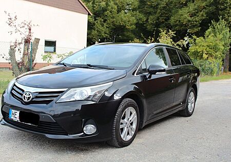 Toyota Avensis Combi 2,0-l-D-4D Executive Executive