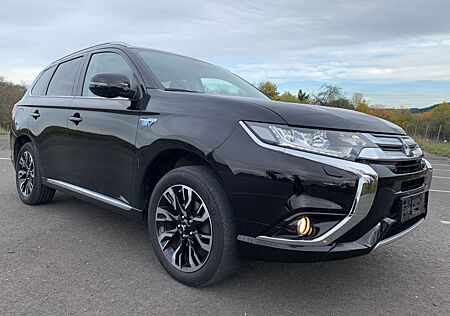 Mitsubishi Plug in Hybrid Outlander Outlander 2.0 PHEV-PLUG-IN HYBRID 4WD*GSD*LEDER*