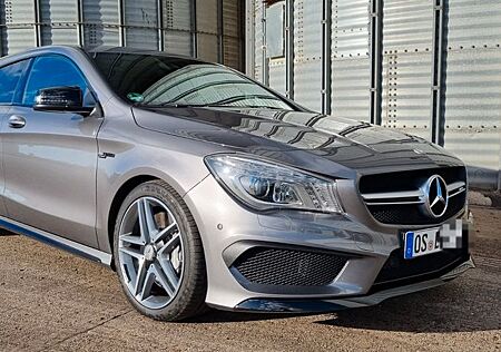 Mercedes-Benz CLA 45 AMG Shooting Brake CLA 45 AMG SPEEDSH...