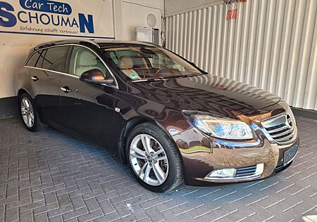 Opel Insignia Sports Tourer Innovation*XENON*220PS*2.BESITZ*