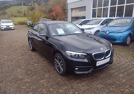 BMW 218 Baureihe 2 Coupe i Sport Line*1.Hand*