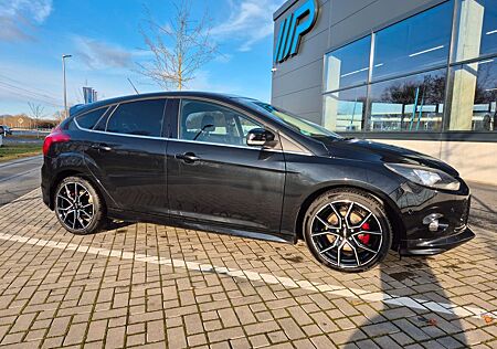 Ford Focus 1,6 EcoBoost 110kW Titanium, Schiebedach
