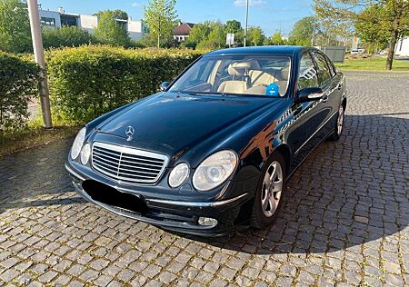 Mercedes-Benz E 320 AVANTGARDE Avantgarde