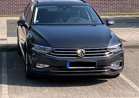 VW Passat Variant Volkswagen 2.0 TDI SCR DSG Business Vari...