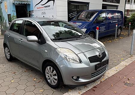 Toyota Yaris Sol Automatik TÜV 03/2027!