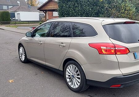 Ford Focus 2,0 TDCi 110kW PowerSh. Titanium Turni...