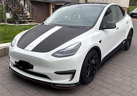 Tesla Model Y LR- Allradantrieb mit Dual...