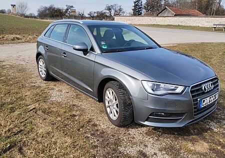 Audi A3 1.4 TFSI Sportback Ambition NAVI LEDER