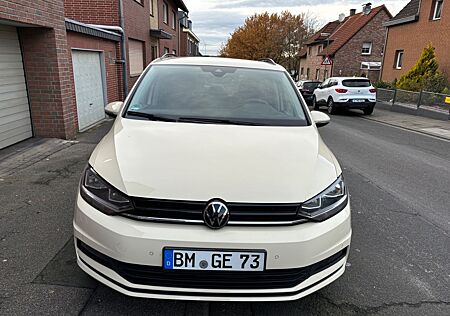 VW Touran Volkswagen 2.0 TDI SCR DSG 7 Sitzer PDC v+h Kamera..