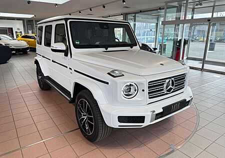 Mercedes-Benz G 500 FINAL EDITION / Fond-Entertainment