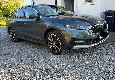 Skoda Octavia 1.5 TSI e-TEC DSG SCOUT COMBI SCOUT