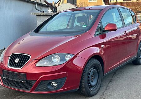 Seat Altea Stylance/Style*AHK*PDC*SHZ*KLIMA*TEMPOMAT*