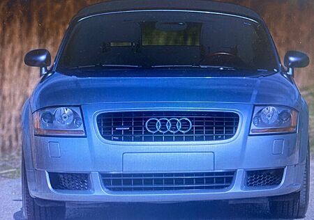 Audi TT Roadster 3.2 S tronic quattro -