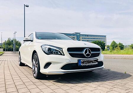 Mercedes-Benz CLA 180 Shooting Brake - Garagenwagen TÜV neu