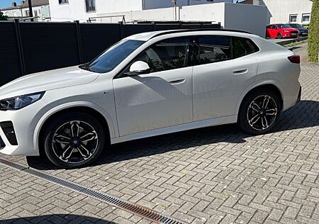 BMW iX2 eDrive20 -