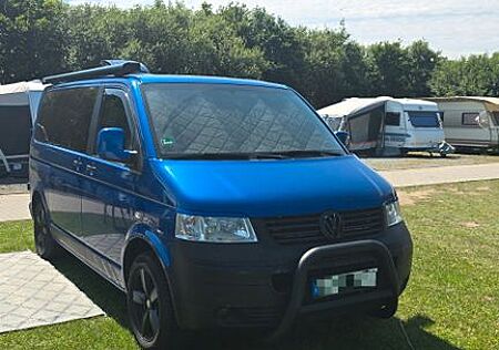 VW T5 Transporter Volkswagen / Camper / Bulli
