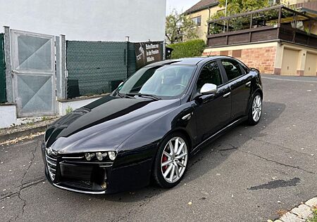 Alfa Romeo 159 Alfa 1.9 JTDM 16V ti / TÜV u. Kupplung NEU