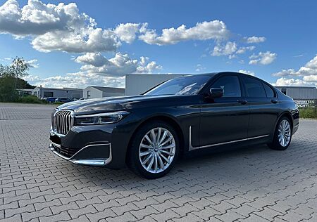 BMW 750i xDrive*GSD*TV*Standh*HUD*DAB*Live Cockpit