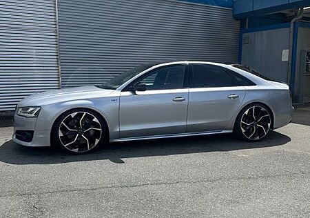 Audi S8 Plus - 22 Zoll/Keramik/Carbon/Alcantara