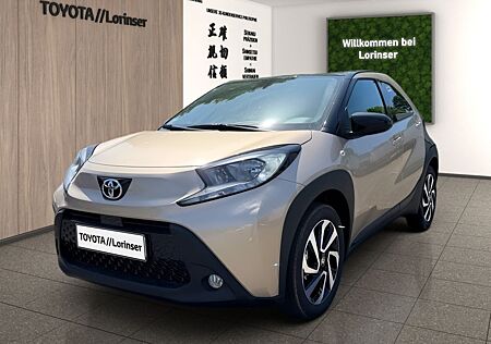 Toyota Aygo (X) gebraucht kaufen Toyota Aygo (X) Aygo 1.0 Teamplayer +FLA+SpurH+LM+KAM+SoundSys