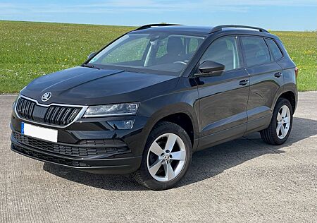 Skoda Karoq 1.6 TDI Ambition SHZ NAV LED - TÜV NEU