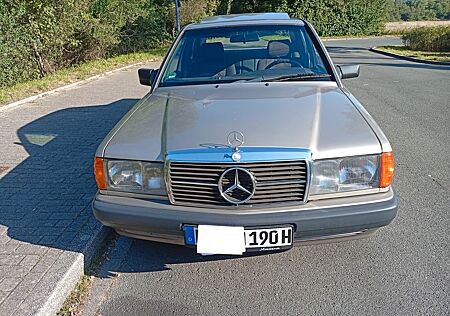 Mercedes-Benz 190