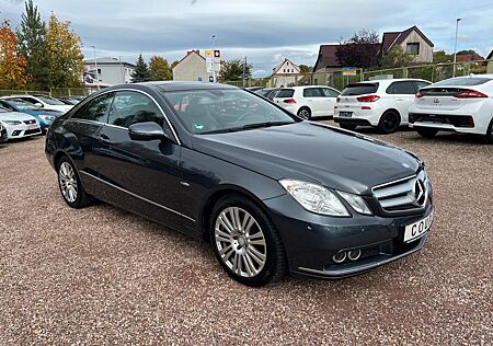 Mercedes-Benz E 350 Coupe CGI *Panorama*Navi*PDC*Leder*