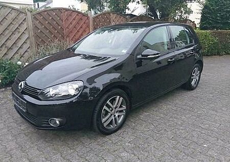 VW Golf Volkswagen 122 PS Modell Style PDC AHK Klimaautmatik