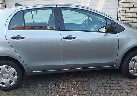 Toyota Yaris 2008