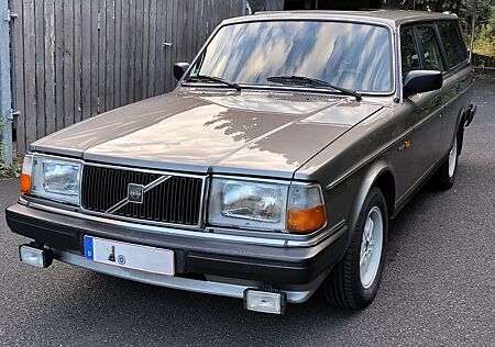 Volvo 240 GL