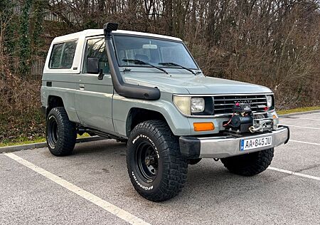 Toyota Land Cruiser LJ73 VX 2.4TD