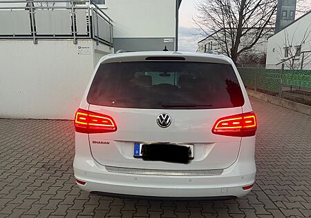 VW Sharan Volkswagen 2.0 TDI SCR DSG Trendline Trendline