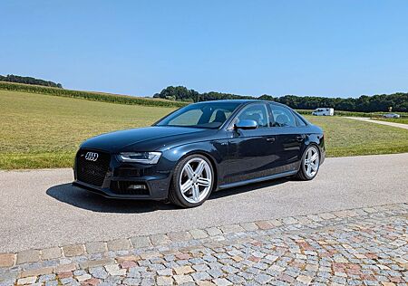 Audi S4 B8 Facelift - 3.0 TFSI S tronic quattro