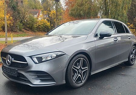 Mercedes-Benz A 180 A -Klasse d AMG-line Navi Leder LED