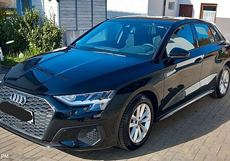 Audi A3 35 TFSI Sportback - 8fach bereift