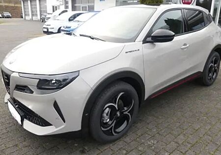 Alfa Romeo Junior 1.2 VGT Ibrida Speciale Schiebedach