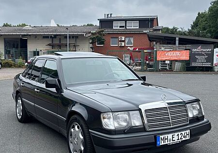 Mercedes-Benz E 230 W124 230E H-Oldtimer