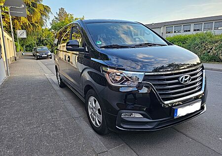 Hyundai H-1 Starex