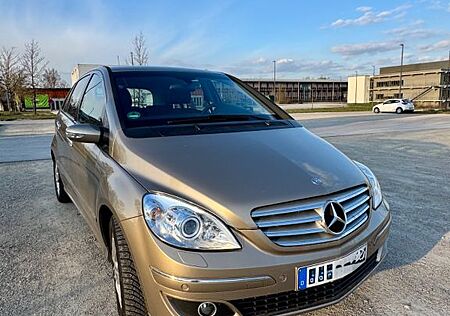 Mercedes-Benz B 200 CDI DAB MFL SHZ Apple CarPlay PDC Tempomat