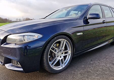 BMW 525d Touring Aut. M- Paket Sportpaket ab Werk