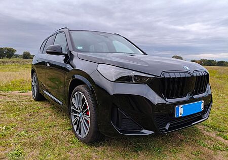 BMW X1 xDrive30e *M Sport*AHK*360°*Massage*HUD*uvm.*
