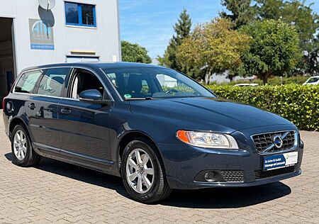 Volvo V70 Kombi Kinetic Garantie*1.Hand *ZR NEU*AHK.