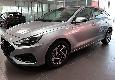 Hyundai i30 Kombi 1.0 T-GDI PDC v.Navi,Tempo,SHZ SOFORT