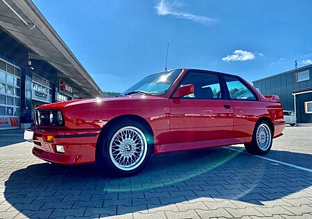 BMW M3 E30