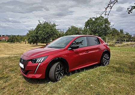 Peugeot 208 208E GT - Elixir Rot + Panoramadach