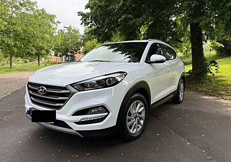 Hyundai Tucson Trend 1.6 T-GDI 2WD TÜV + Service NEU