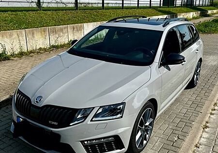 Skoda Octavia 2.0 TSI DSG RS Combi RS